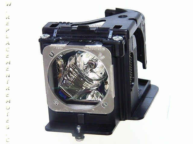 Generic DT01001 for HITACHI Projector Lamp Assembly